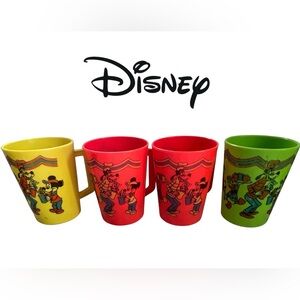 VINTAGE DISNEY CUPS PLASTIC MUGS GOOFY DONALD DUCK MICKEY MOUSE CHILDRENS